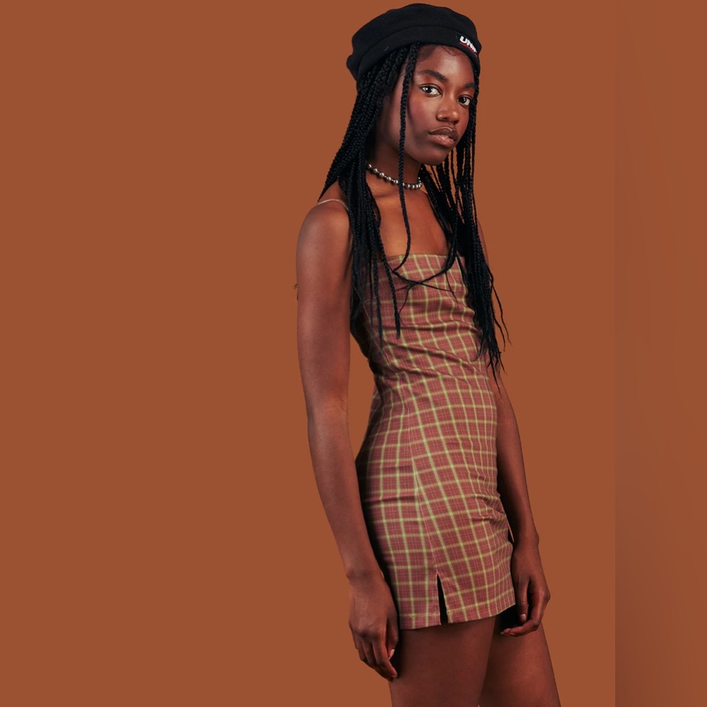 UNIF O-Ren Plaid Dress - Picture 5 of 11